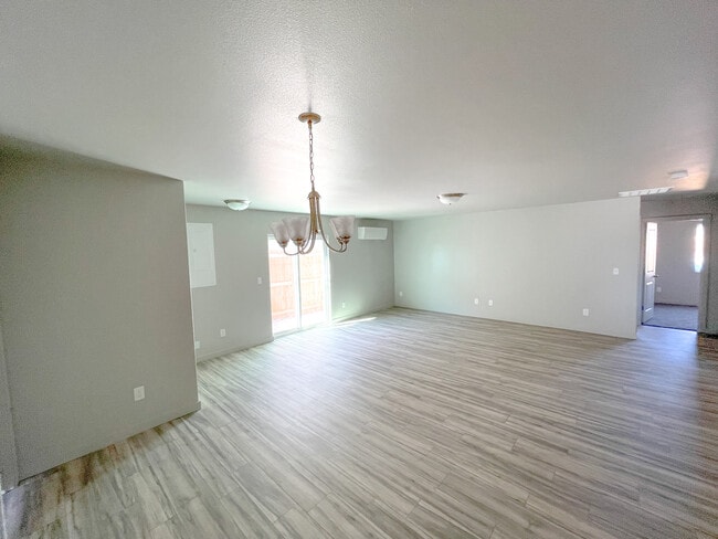 Building Photo - 414 Whitefish Ln