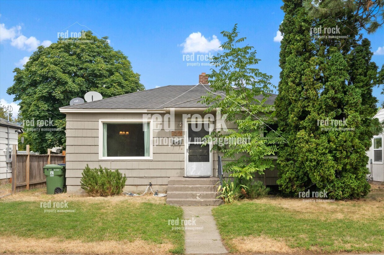Primary Photo - 1317 E 33rd Ave