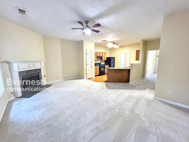 Foto del edificio - 4846 Hairston Park Square