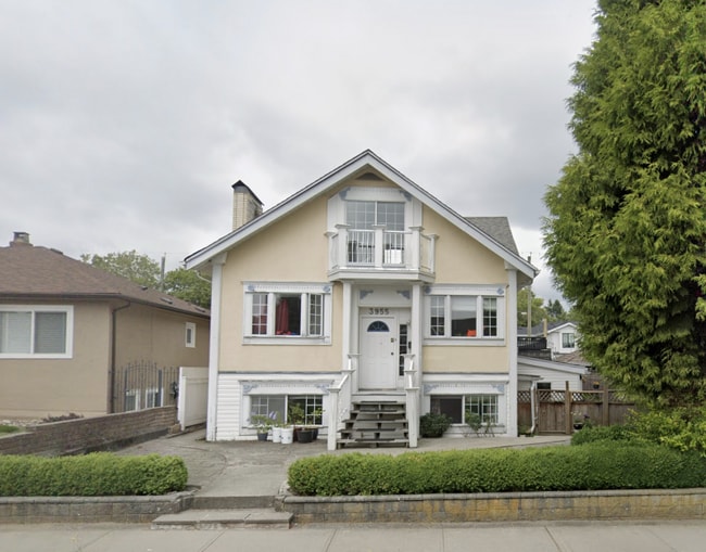 Building Photo - 3955 Pandora St