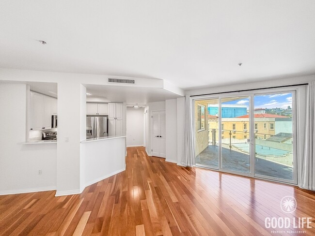 Foto del edificio - Beautiful 1BD/1BA Condo in Little Italy W/...