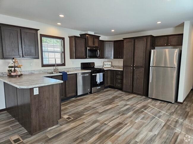 Building Photo - Stonegate MHP