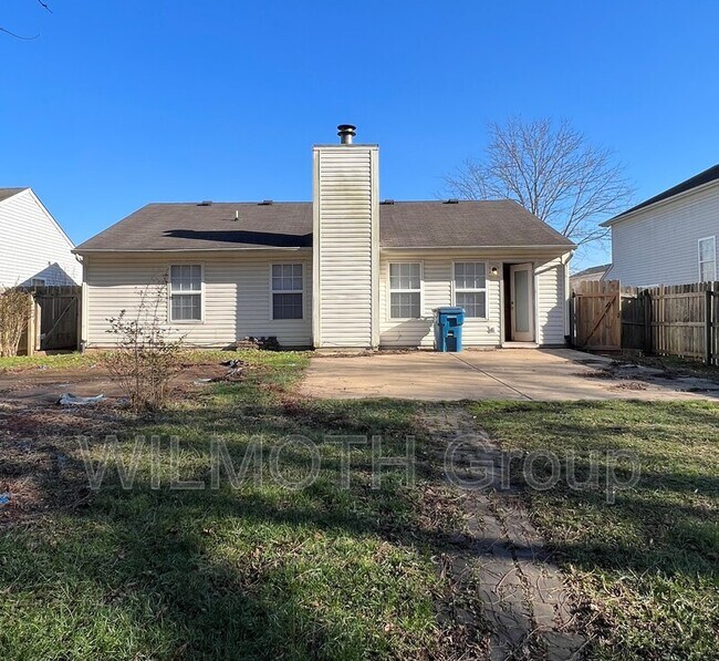 Building Photo - 5858 Rolling Bluff Ln