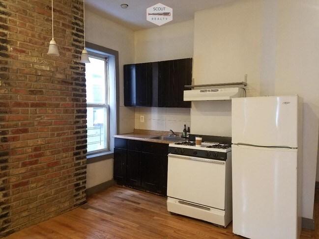 Building Photo - 644 Lafayette Ave