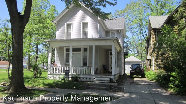 Foto del edificio - 1240 Huestis Ave