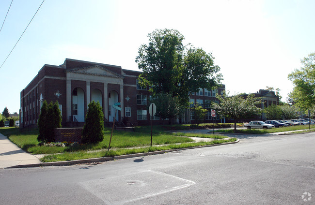 Building Photo - Rittenhouse School Apartments