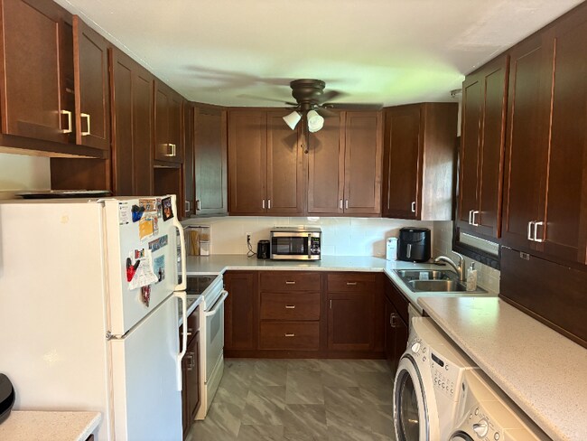 Foto del edificio - 241-241 Prairie View St