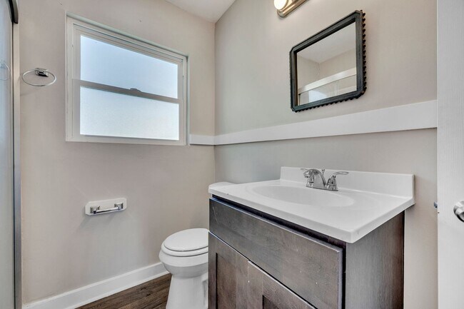 Foto del edificio - Fresh and Clean - 1 Bed 1 Bath Apartment - Monte Sano Bungalows