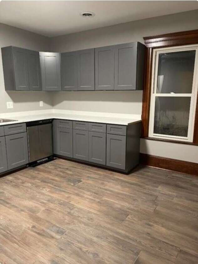 Foto principal - 1338 W 85th St