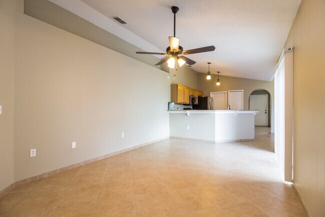 Foto del edificio - 272 Regal Downs Cir