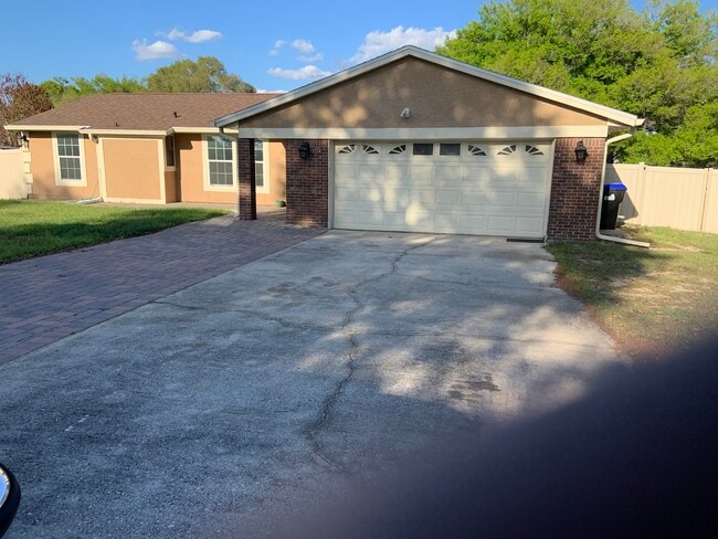 Photo - 341 Minneola Dr House