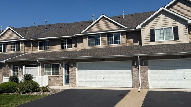 Building Photo - 16486 Elm Creek Ln