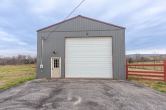 Building Photo - 266 Shannon Hill Ln