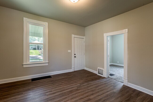 Building Photo - Remodeled 2-Bedroom Bungalow with Detached Garage & Large Backyard