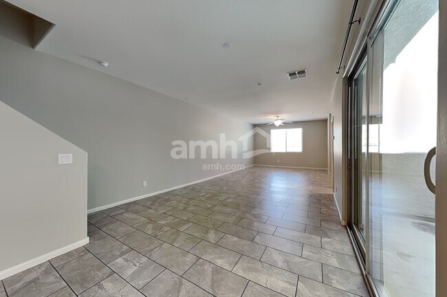 Foto del edificio - 20785 W Thomas Rd