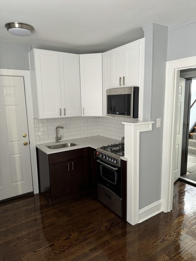 Foto del edificio - 5062 N Wolcott Ave
