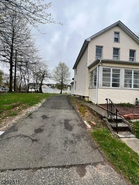 Building Photo - 363 E Milton Ave