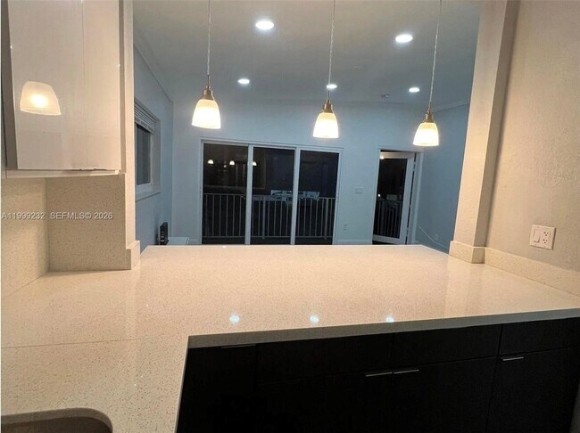 Foto del edificio - 3681 NE 170th St