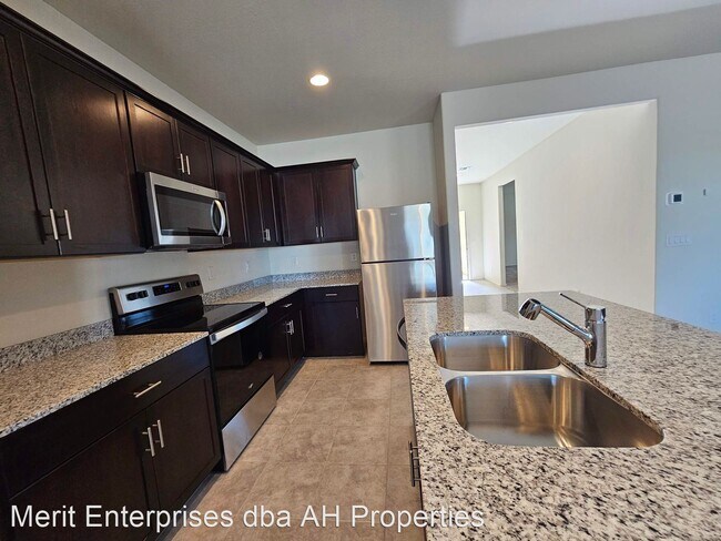 Building Photo - 4 br, 2 bath House - 43570 W CYPRESS LN