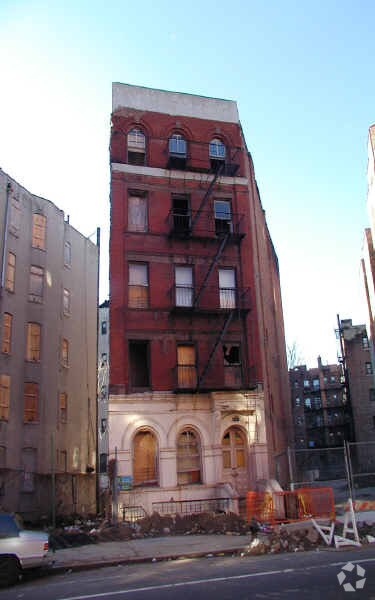 Building Photo - 167 St. Nicholas