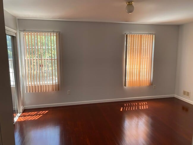 Foto del edificio - 183 Hutton St