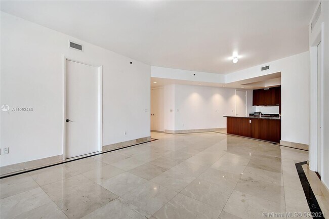 Foto del edificio - 16001 Collins Ave
