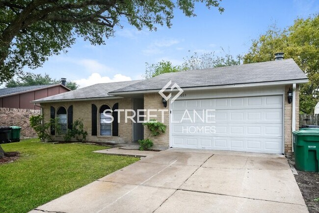 Foto del edificio - Stunning 3 Bedroom 2 Baths Home In Houston!
