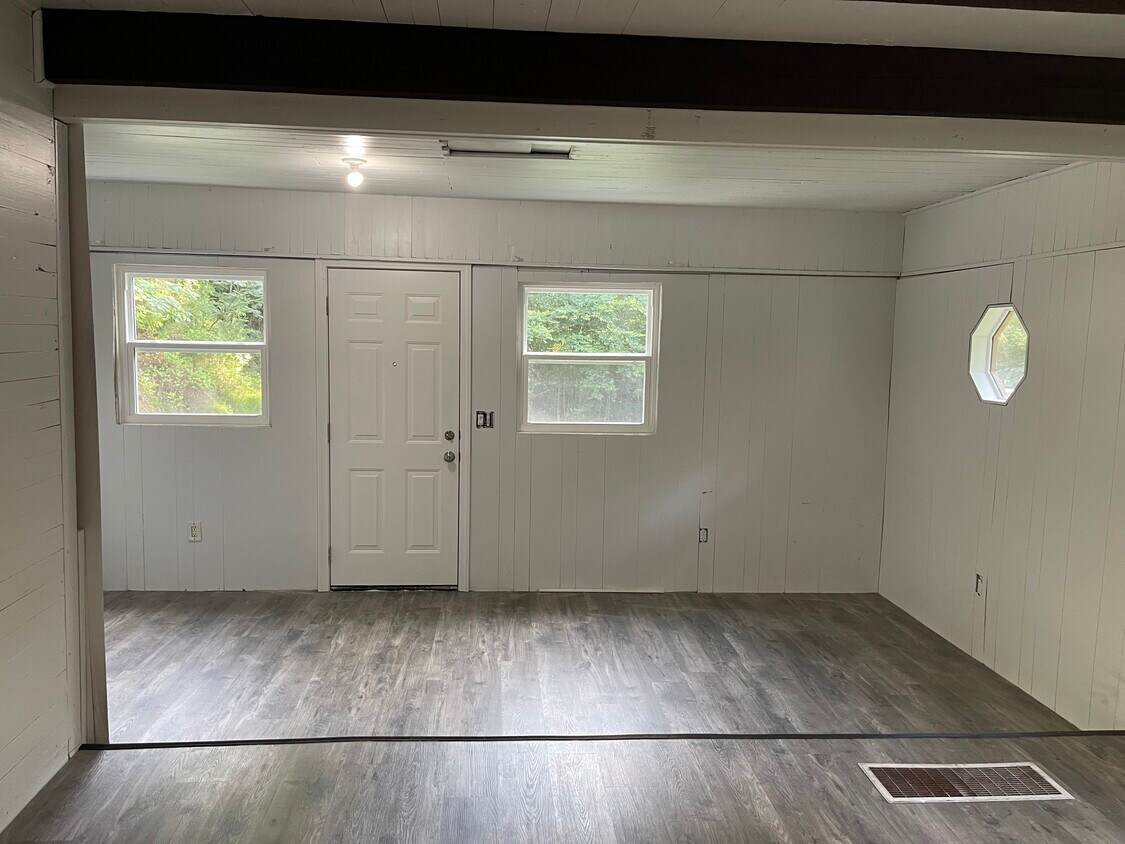 Photo - 9712 Standifer Gap Rd (Ooltewah, TN)