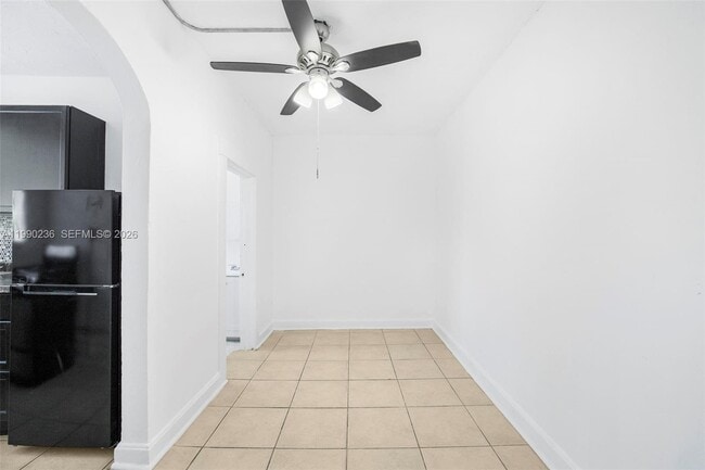 Building Photo - 1563 SW 2nd St