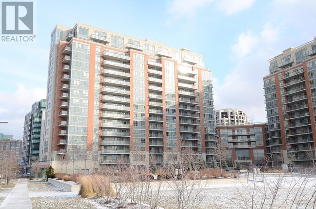 Building Photo - H-60-360 S Town Centre Blvd