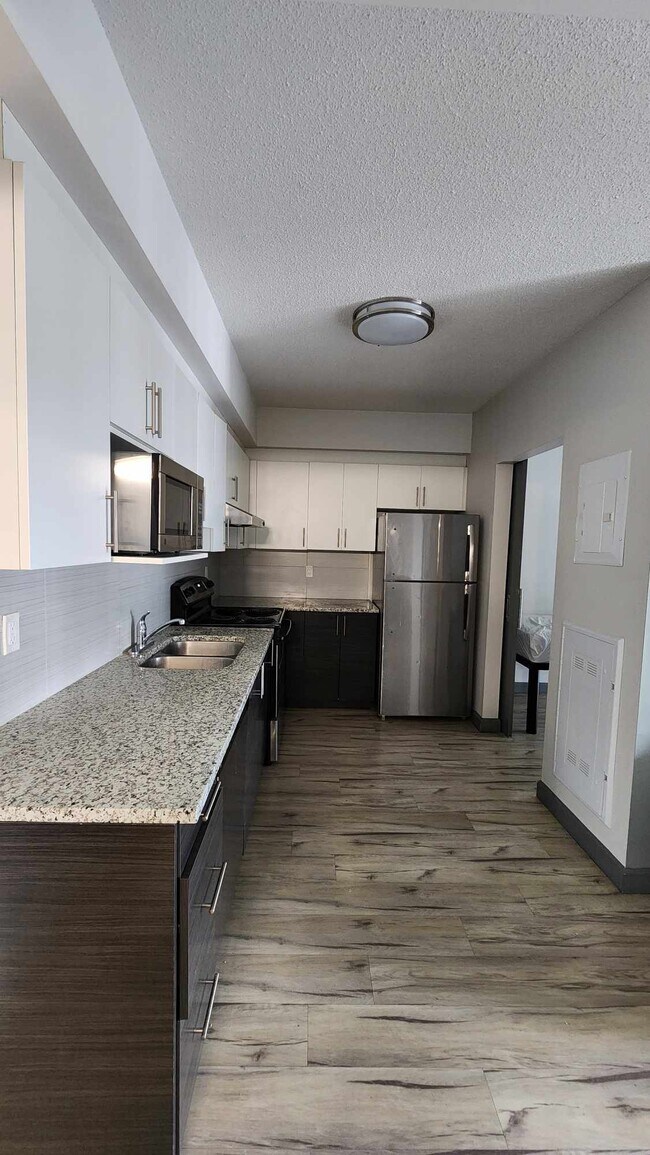 Photo du bâtiment - 258A-258A Sunview St