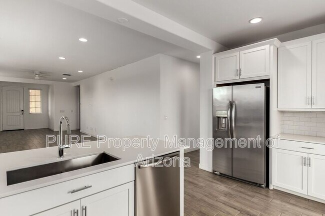 Foto del edificio - 4435 N 94th Dr