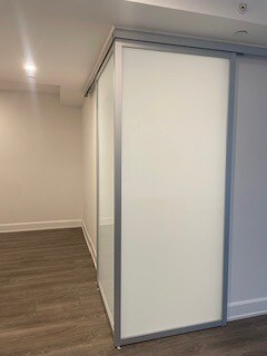 Building Photo - 195 Hunter St E