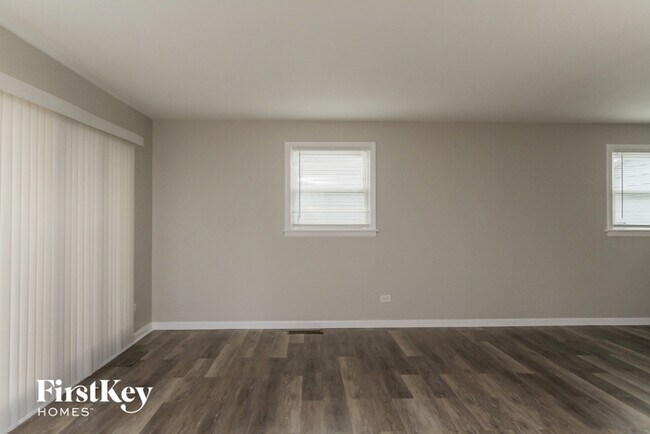 Foto del edificio - 4624 189th St