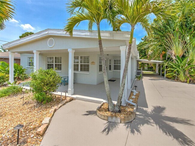 Foto del edificio - 711 Bayshore Dr