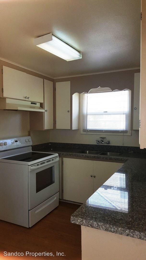 Foto del edificio - 4 br, 1 bath House - 651 N Hawthorne