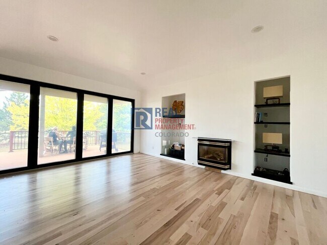 Foto del edificio - 15226 Akron St