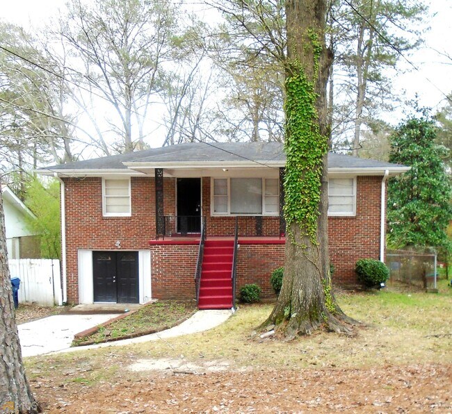 Foto del edificio - 629 Woods Dr NW