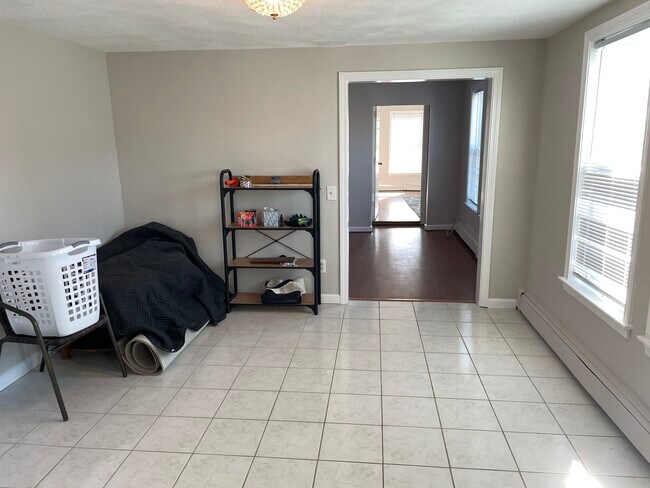 Building Photo - 28 Salem St