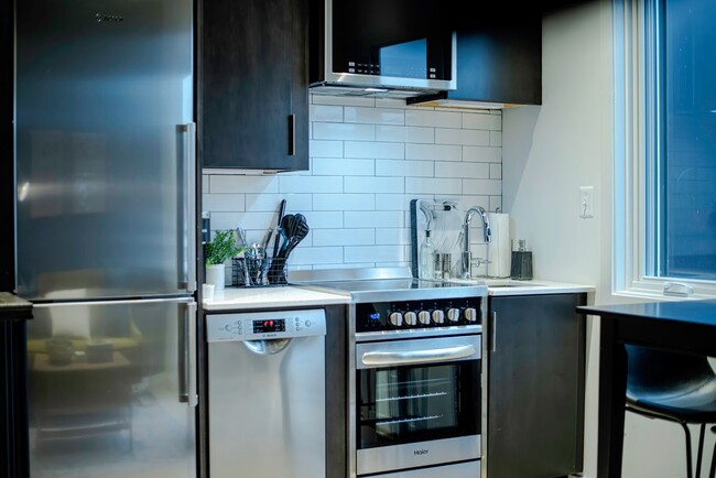 Foto del edificio - 1321 Linden Ct NE