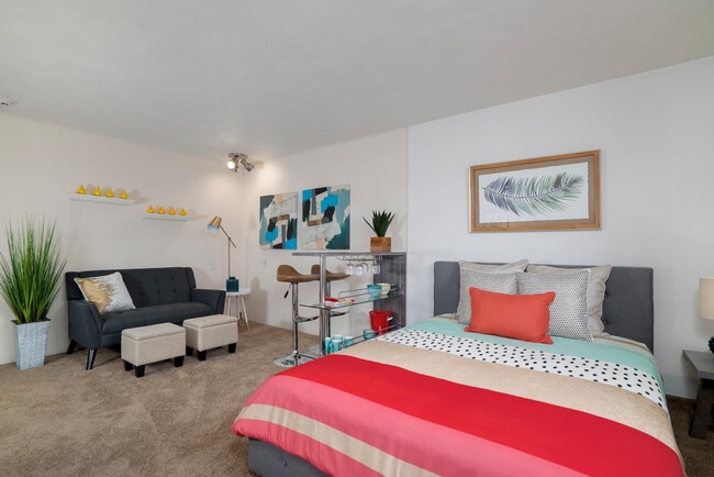 Building Photo - Kendev Studios