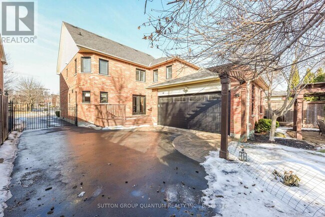 Photo du bâtiment - 118 Westchester Rd