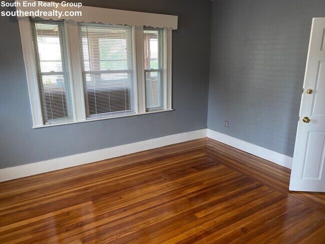Building Photo - 34 Chubbuck St