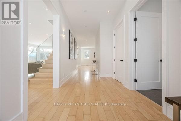 Building Photo - 3279 Lakeshore Rd.