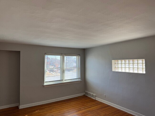 Foto del edificio - 4519 Jamieson Ave