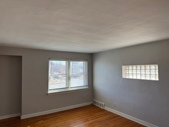 Building Photo - 4519 Jamieson Ave