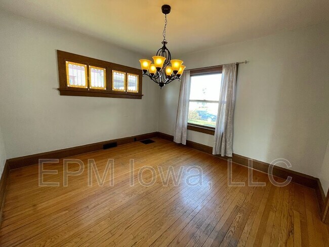 Foto del edificio - 1821 Blake Blvd SE