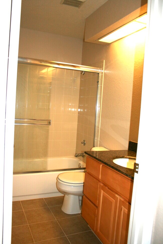 Building Photo - 267 S Wildwood