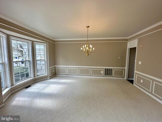 Building Photo - 6108 Syracuse Ct