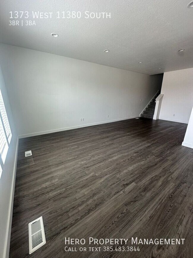 Foto del edificio - 1373 W 11380 S